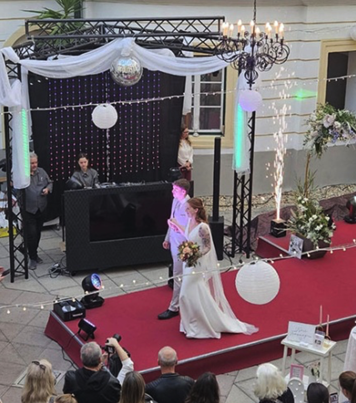 LED-Lichtshow Wien – Bühnentechnik und Lichtdesign für Hochzeiten